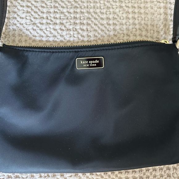 Kate Spade vinyl crossbody - Picture 4 of 4